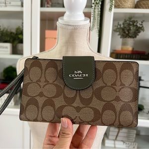 Coach wallet
